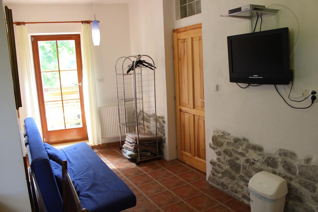 Apartament Penzion Gomelska Horní Stropnice Zewnętrze zdjęcie